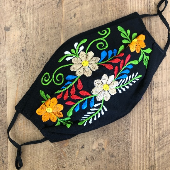 Mexican Face Mask Floral Embroidered With Filter - Picture 2 of 9